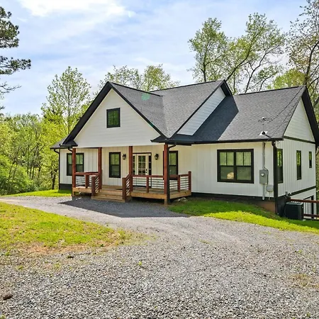 Hardwood Hideaway Villa